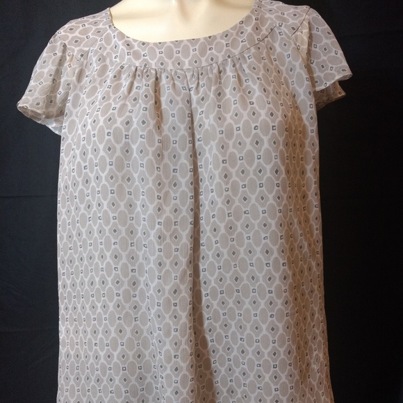 Banana Republic Silk Short Sleeve Top - Picture 2 of 5